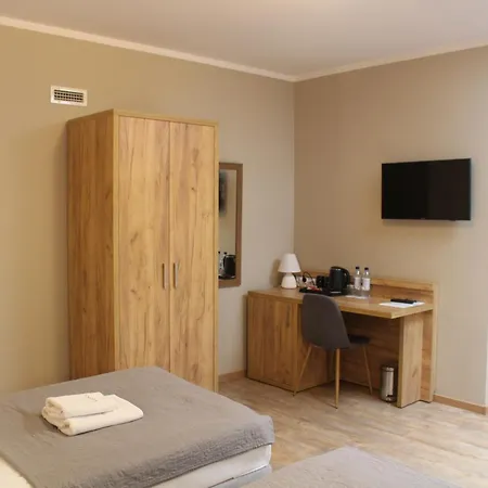 Vinnica 3*